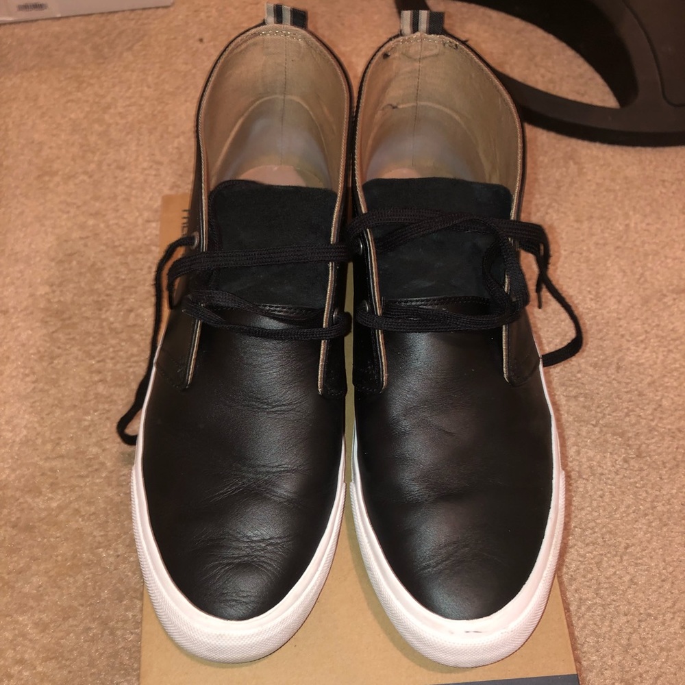 Fred Perry Chukka Style Sneakers